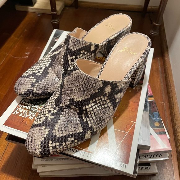 J. Crew Snakeskin Mule, size 8.5 - Picture 3 of 15